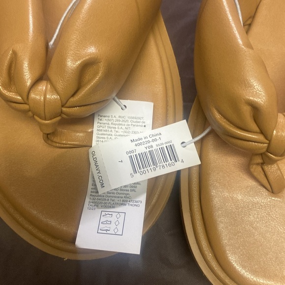 Old navy platform sandals. BNWT women’s size 7 tan. - Picture 5 of 5